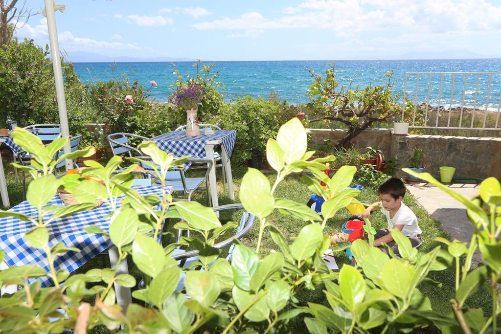 Akrogiali Hotel Plomari Exterior photo